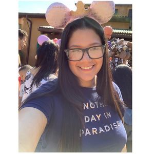 Meet your Posher, Manuela andrea